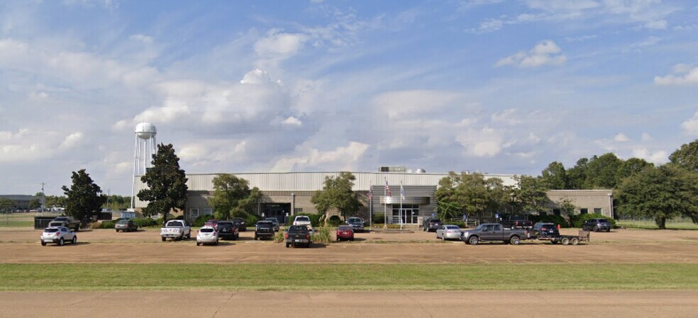 Primary Photo Of 62801 US 82 Hwy, Greenwood Manufacturing For Sale