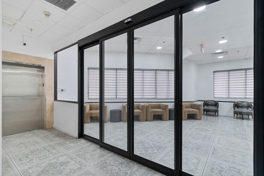 More Photos Of 7580 W Sahara Ave, Las Vegas Medical For Sale