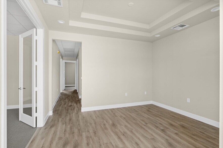 More Photos Of 5501 Cabrera dr, Sugar Land Medical For Lease
