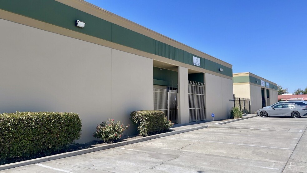 More Photos Of 7746 Lorraine Ave, Stockton Service For Sale