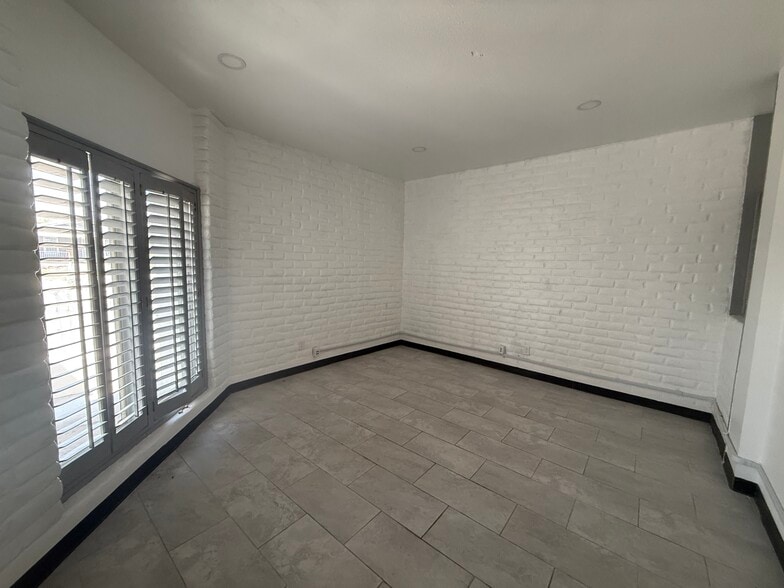 More Photos Of , El Paso Office For Sale