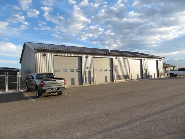 More Photos Of 7099 Two Smokes Way, Missoula Specialty For Sale