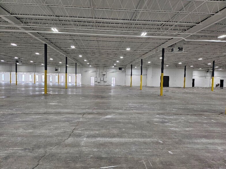 More Photos Of 13310 Industrial Park Blvd, Plymouth Manufacturing For Sale