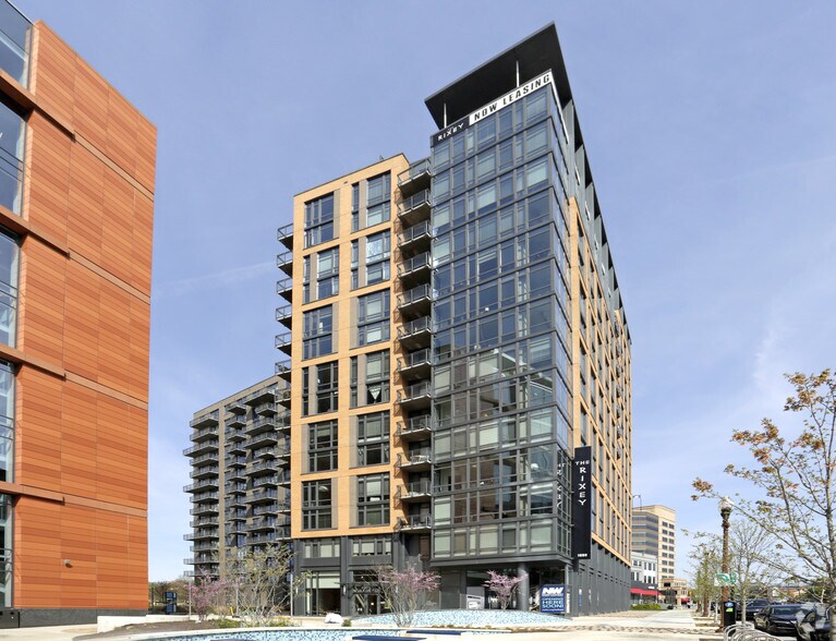 More Photos Of 1008 N Glebe Rd, Arlington Apartments For Lease