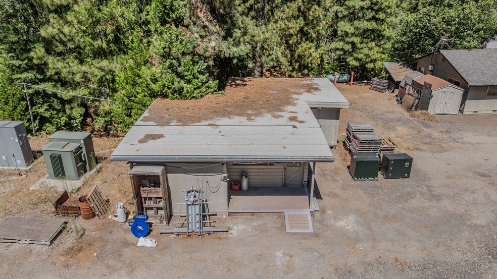 More Photos Of 1495 Linebaugh Rd, Arnold Industrial For Sale