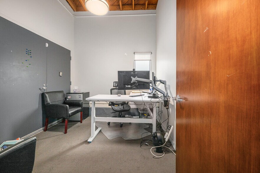 More Photos Of 1342 Coronado Ave, Long Beach Loft Creative Space For Lease