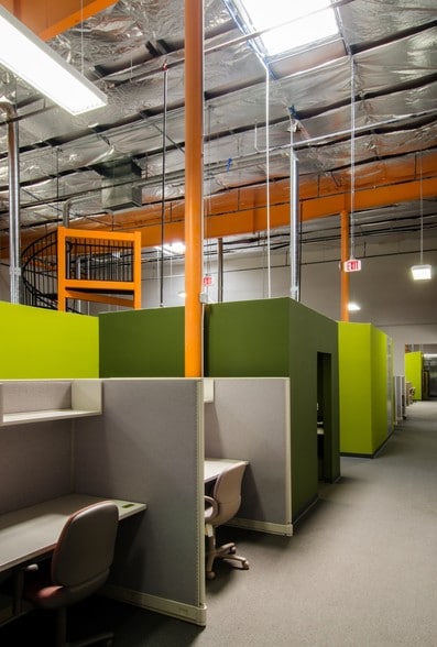 More Photos Of 131 Frogale Ct, Winchester Light Distribution For Lease