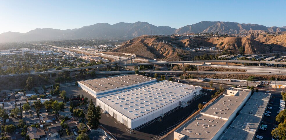 More Photos Of 12450 Foothill Blvd, Sylmar Warehouse For Lease