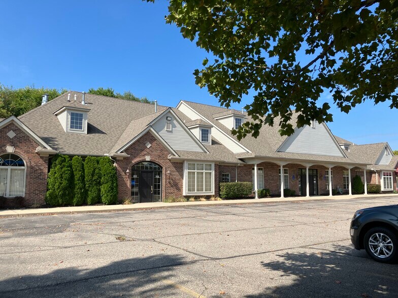 More Photos Of 13425 19 Mile Rd, Sterling Heights Medical For Lease