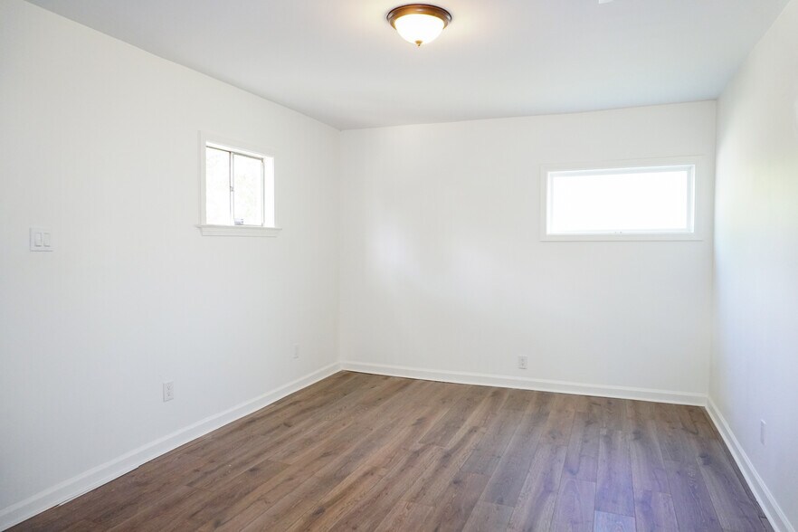 More Photos Of 3612 Park Ave, Memphis General Retail For Sale