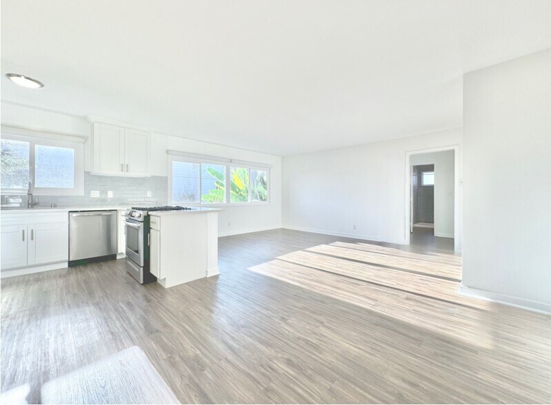 More Photos Of 1323 11th St, Santa Monica Apartments For Sale
