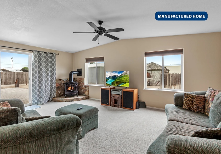 More Photos Of 24706 E Wellesley Ave, Otis Orchards Restaurant For Sale