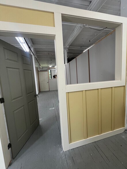 More Photos Of 12 Dundee Park Dr, Andover Office For Sale