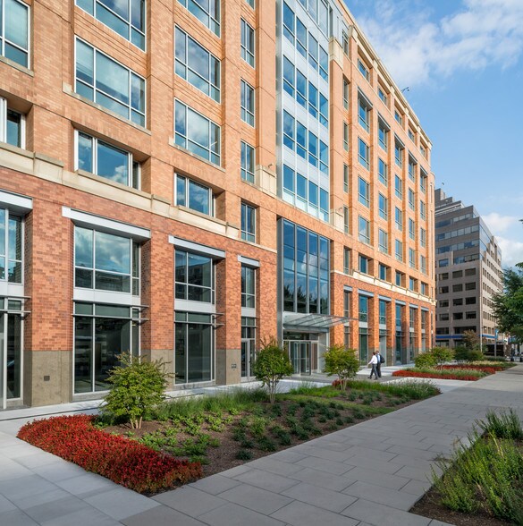 More Photos Of 601 New Jersey Ave NW, Washington Office For Lease