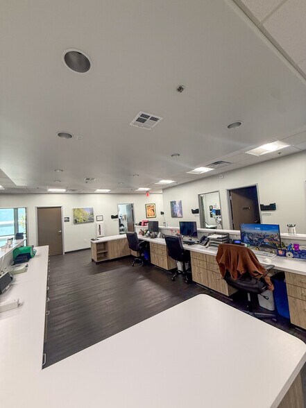 More Photos Of 2950 W Horizon Ridge Pky, Henderson Office For Sale