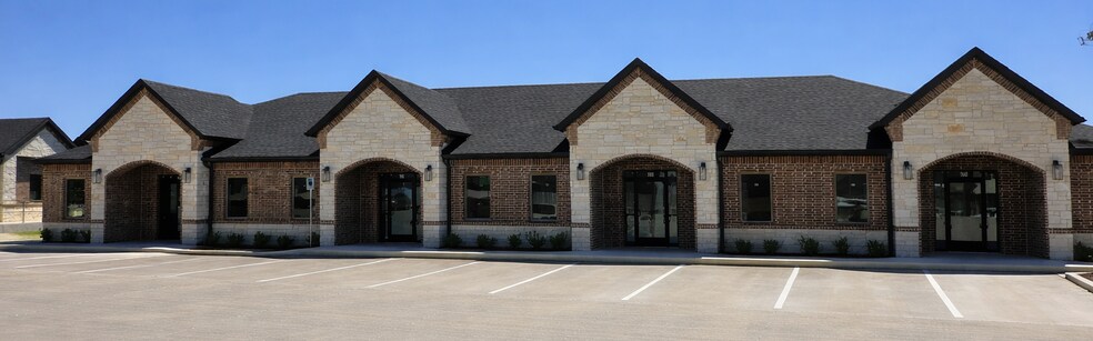 More Photos Of 7308 Canyon Park Dr, Fort Worth Medical For Sale