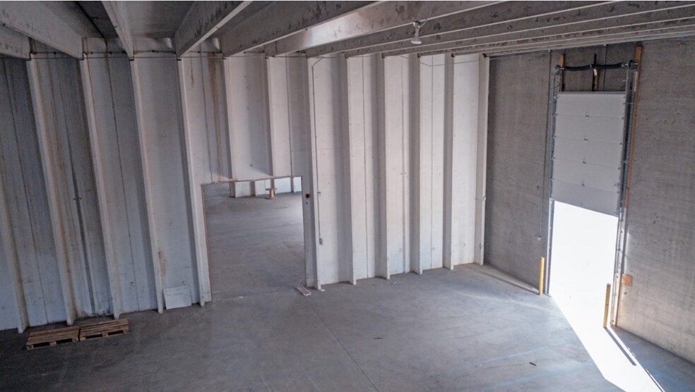 More Photos Of 2153 S Wabash St, Denver Warehouse For Sale