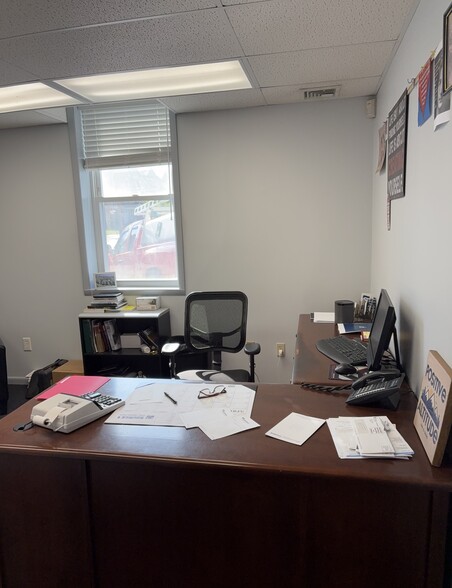 More Photos Of 3000 Mount Carmel Ave, Glenside Flex For Sale