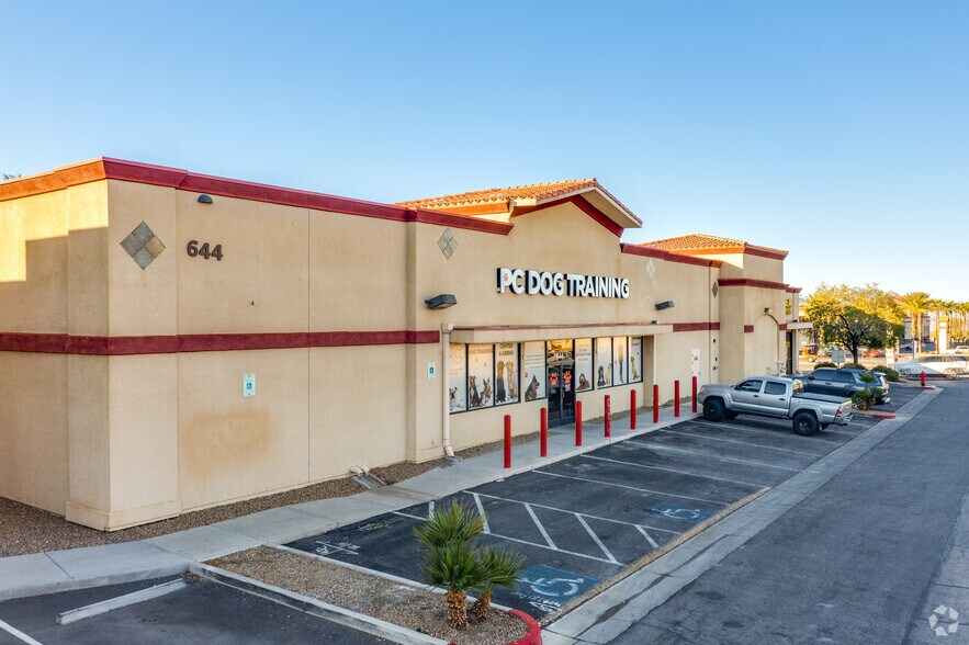 More Photos Of 642-644 E Horizon Dr, Henderson Storefront For Lease