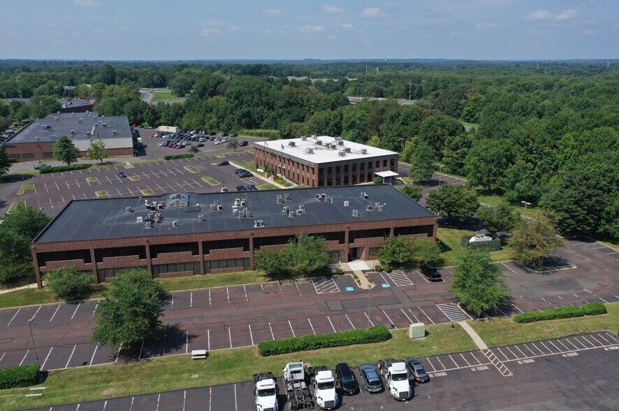 More Photos Of 2080 Cabot Blvd W, Langhorne Office For Lease