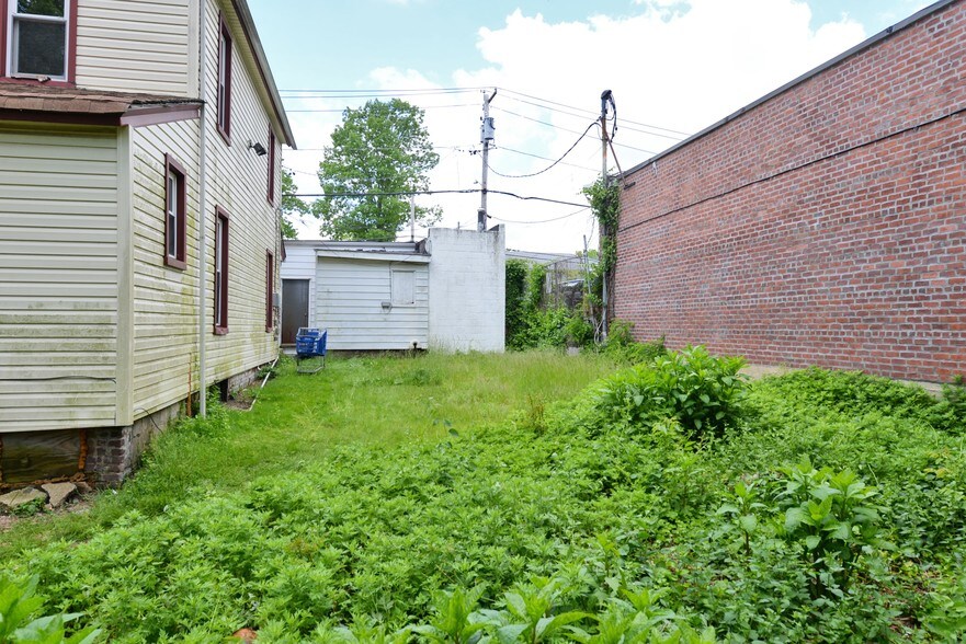 More Photos Of 1025 Woodfield Rd, West Hempstead Land For Sale