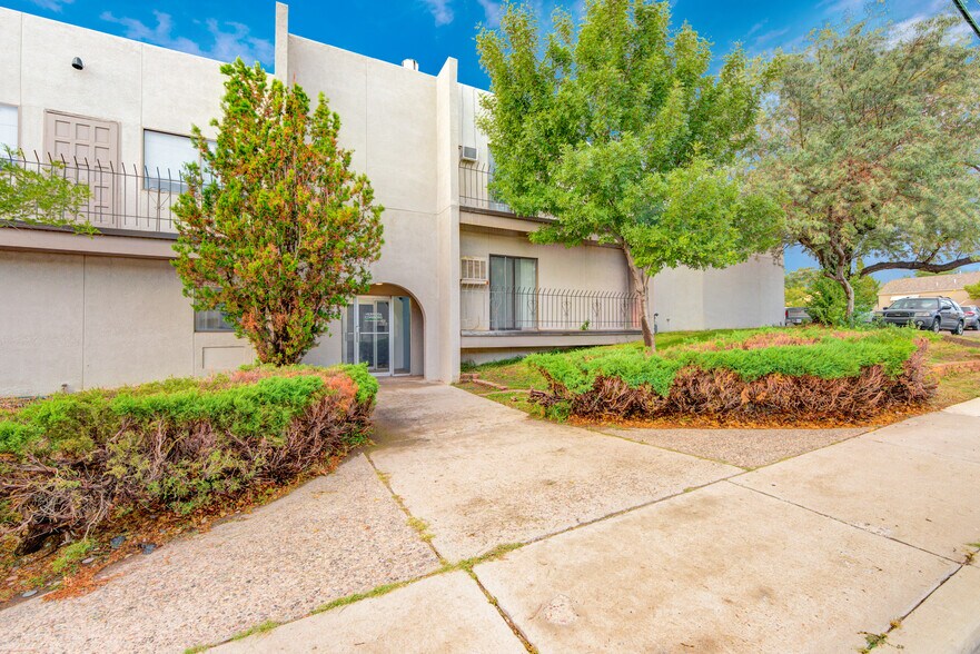 More Photos Of 200 Hermosa Dr NE, Albuquerque Apartments For Sale