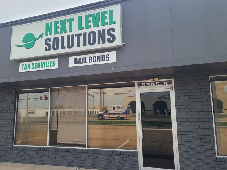 More Photos Of 5515 S Mingo Rd, Tulsa Unknown For Lease