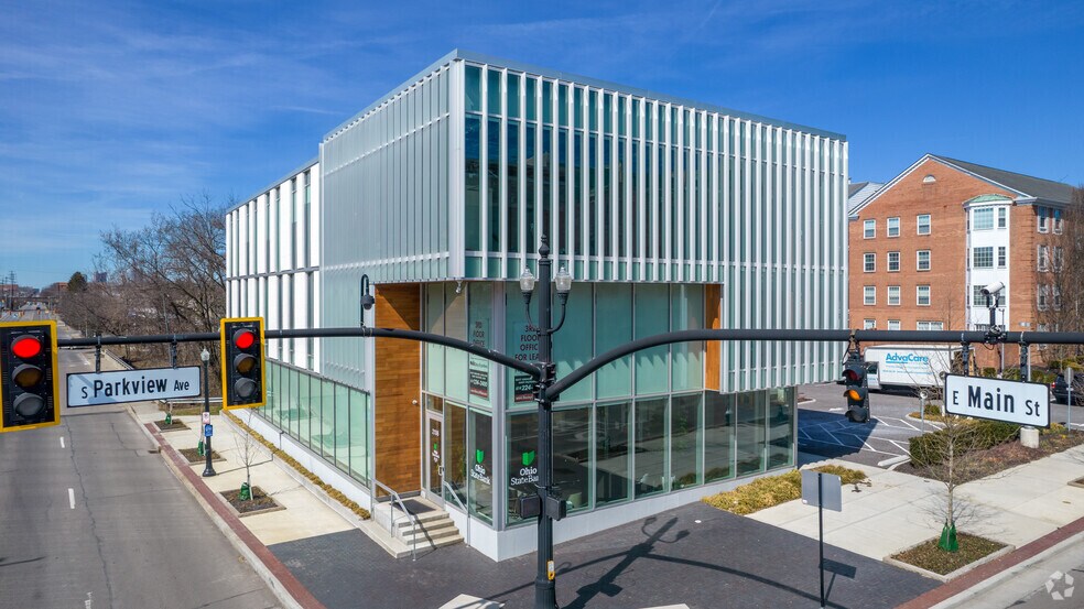 More Photos Of 2106 E Main St, Bexley Office For Lease