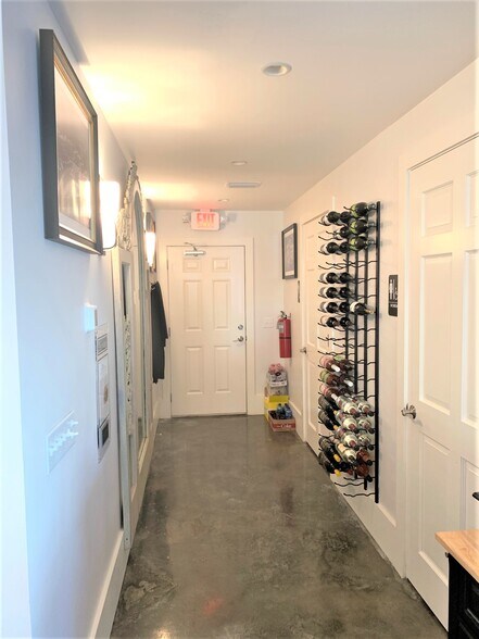 More Photos Of 300 Ash St, Fernandina Beach Storefront Retail Residential For Sale