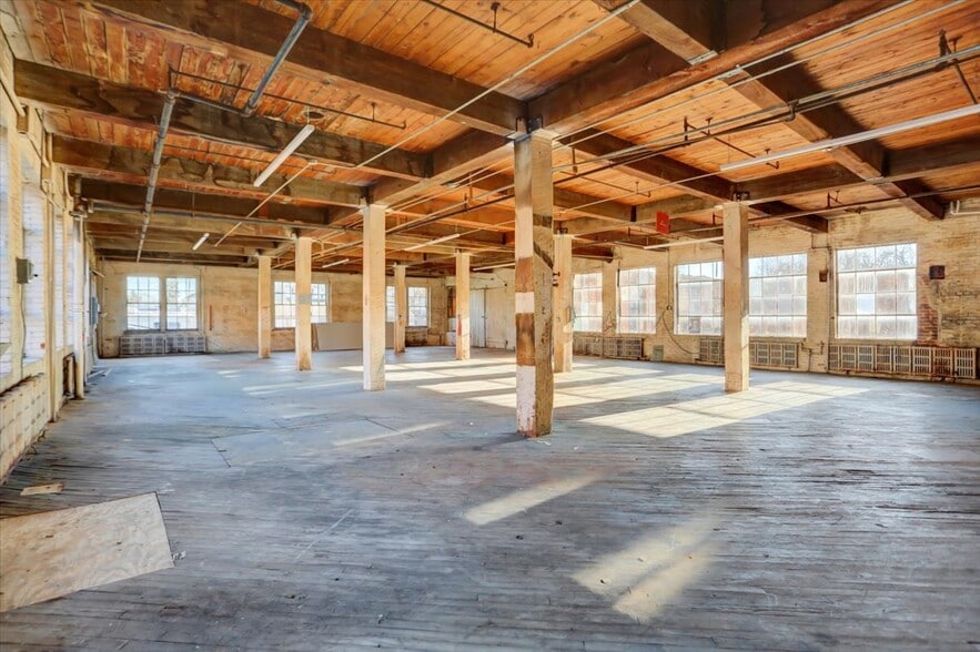 More Photos Of 40 Lurgan Ave, Shippensburg Manufacturing For Sale