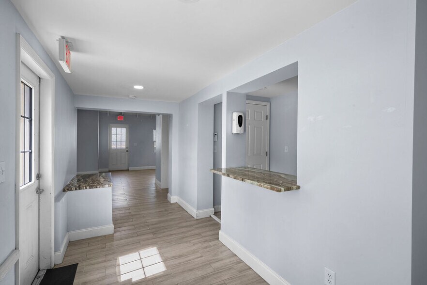 More Photos Of 900 SW Martin Downs Blvd, Palm City Freestanding For Lease