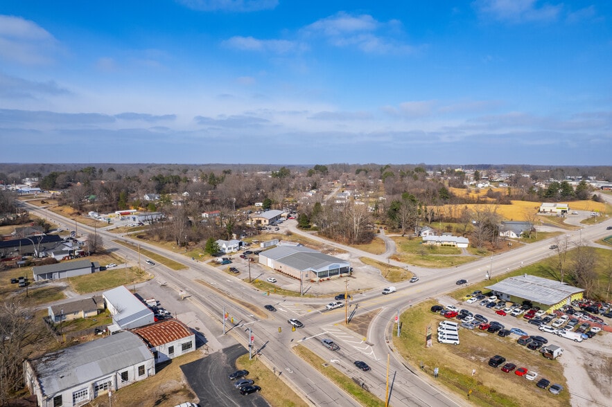 More Photos Of 25 Woodbury Hwy, Manchester Freestanding For Lease