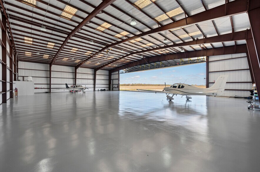 More Photos Of 1438 Airport Blvd, Mesquite Specialty For Sale