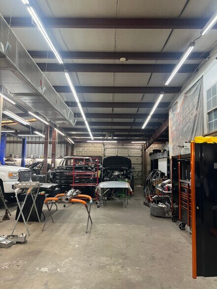 More Photos Of 6332 Blanding Blvd, Jacksonville Service For Sale