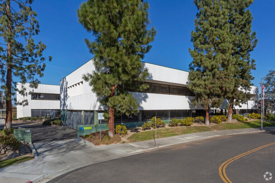 Primary Photo Of 1130 E Shaw Ave, Fresno Office For Sale