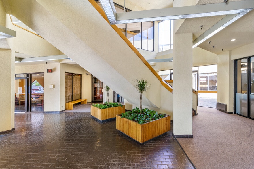 More Photos Of 8080 Old York Rd, Elkins Park General Retail For Lease