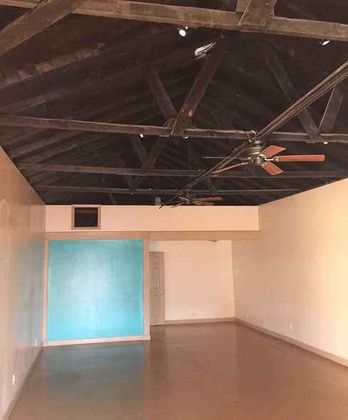 More Photos Of 1845 Redondo Ave, Signal Hill Unknown For Lease