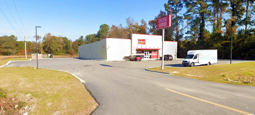 Primary Photo Of 141 W Myrtle Beach Hwy, Johnsonville General Retail For Sale