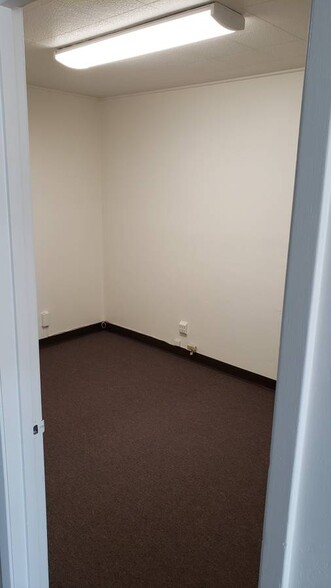 More Photos Of 1011 N Amphlett Blvd, San Mateo Service For Lease