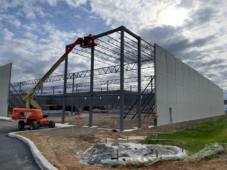 More Photos Of 555 Flint Hill Rd, King Of Prussia Distribution For Lease