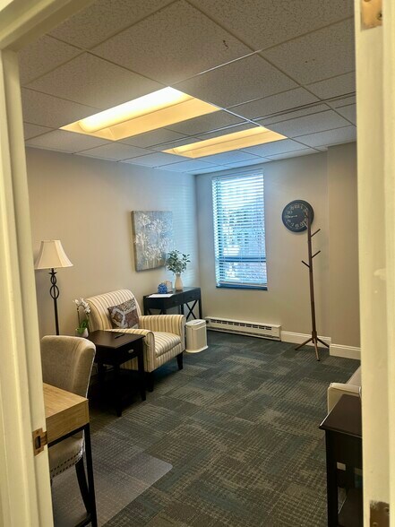More Photos Of 2121 Eisenhower Ave, Alexandria Office For Lease