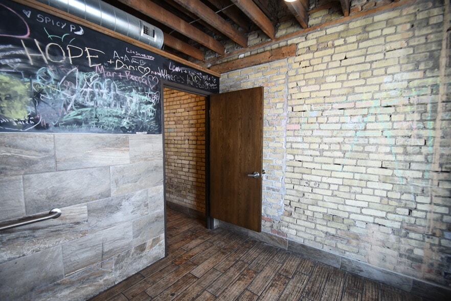 More Photos Of 506 Broadway, Fargo Restaurant For Lease