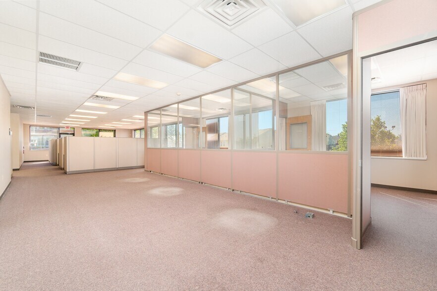 More Photos Of 125 N Enola Dr, Enola Office For Sale