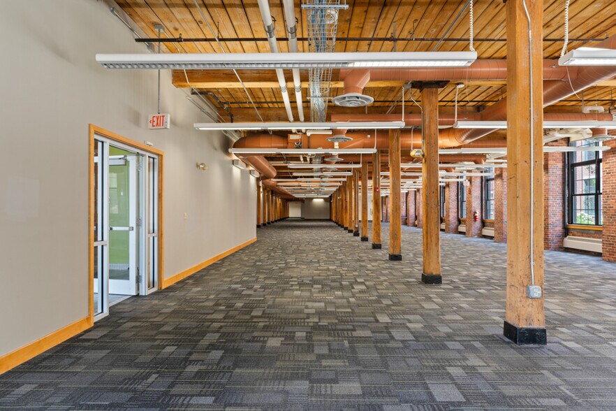 More Photos Of 140 Mill St, Lewiston Office Residential For Sale