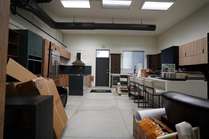 More Photos Of 482 S Broadway, Denver Storefront Retail Office For Lease