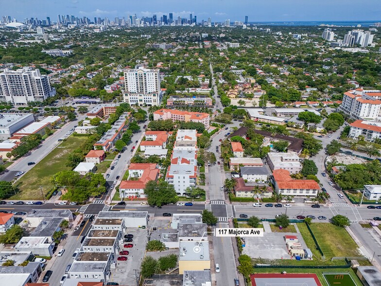 More Photos Of 117 Majorca Ave, Coral Gables Office For Sale