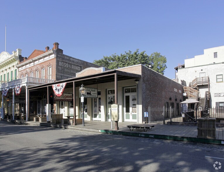 Primary Photo Of 900-906 2nd St, Sacramento Restaurant For Lease