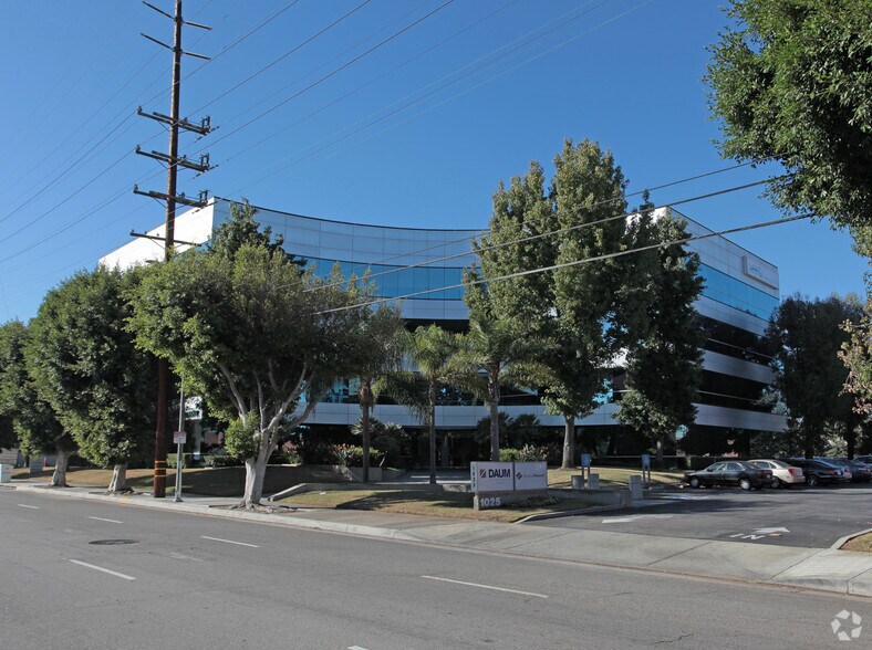 More Photos Of 1025 W 190th St, Gardena Office For Lease