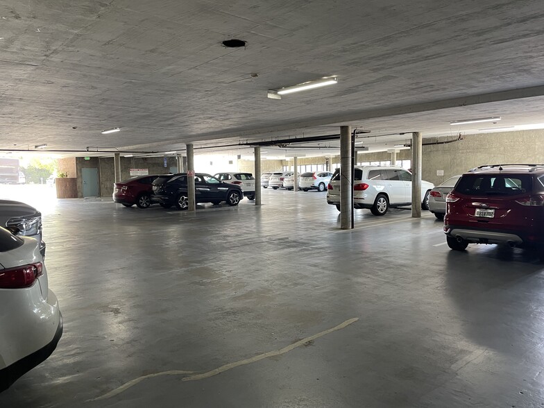 More Photos Of 4515 Ocean View Blvd, La Cañada Flintridge Medical For Lease