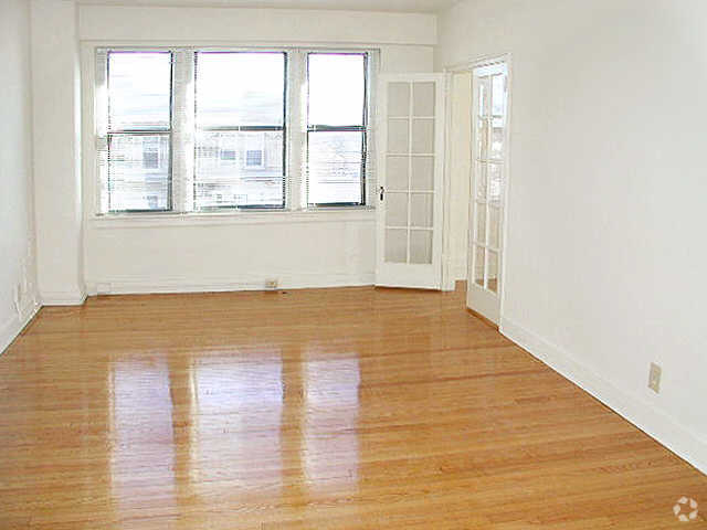 More Photos Of 1841 Columbia Rd NW, Washington Apartments For Lease